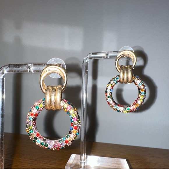 Multicolored rhinestone and gold earrings - Picture 5 of 8